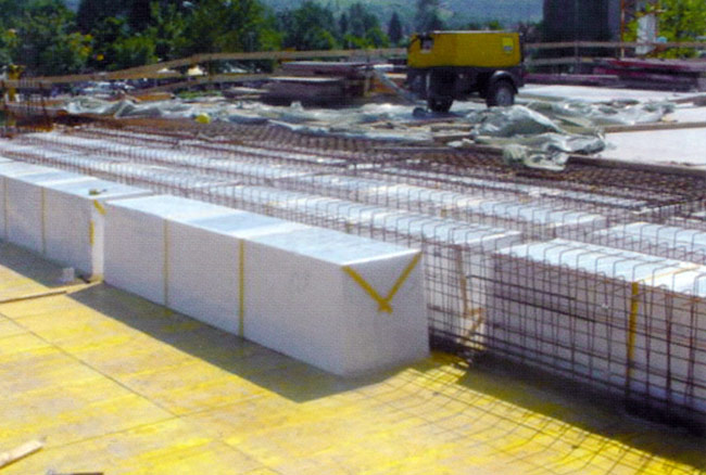 Verlegte Leichtschalk&ouml;rper mit integriertem Luftkissen